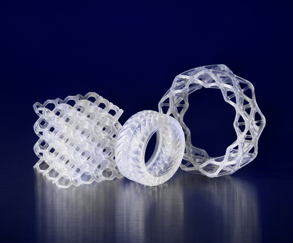Vous pouvez désormais imprimer vos pièces avec la résine élastique qui ressemble au silicone.